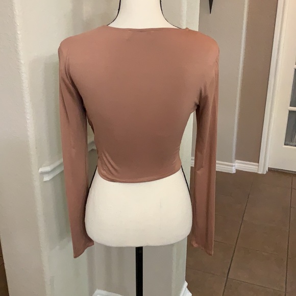 Peach Love tan front twist cropped top - Picture 3 of 17